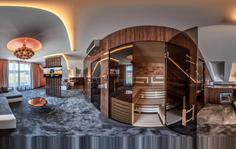 Aroma Gold Hotel Dolní Bousov Exterior foto
